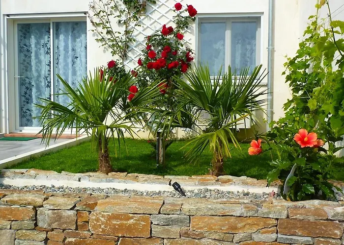 Chaleureux A Penta-di-casinca 60 M² Avec Piscine Privee Appartement