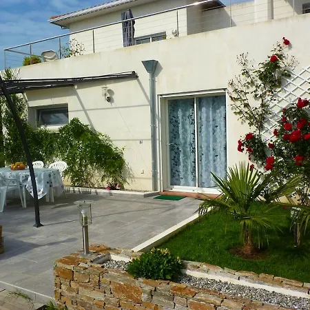 A Vue 60 M² Piscine Privee *