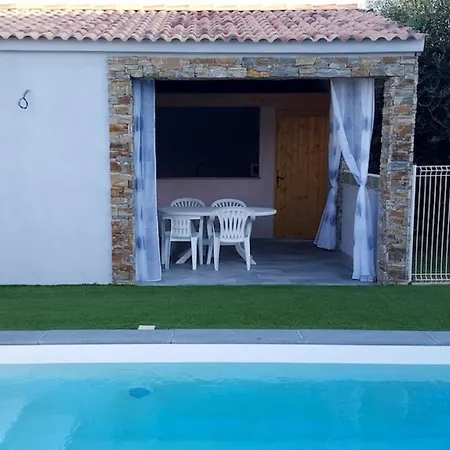 Chaleureux A Penta-di-casinca 60 M² Avec Piscine Privee Apartmán *