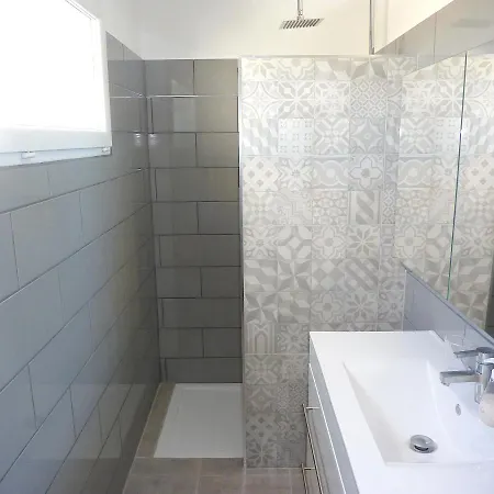 Chaleureux A Penta-di-casinca 60 M² Avec Piscine Privee *