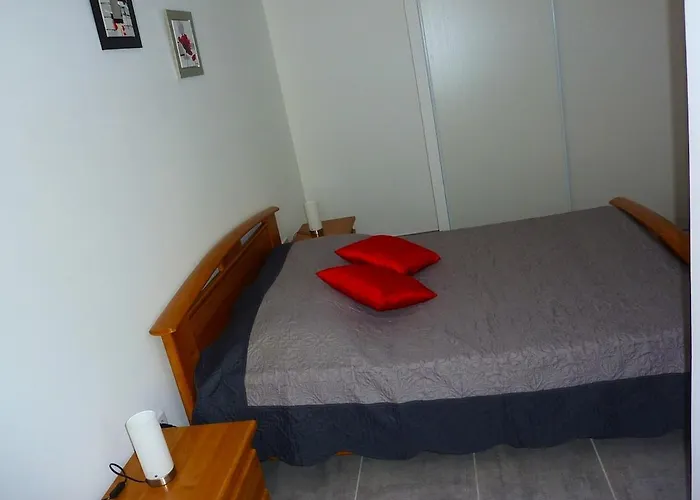 Chaleureux A Penta-di-casinca 60 M² Avec Piscine Privee 公寓